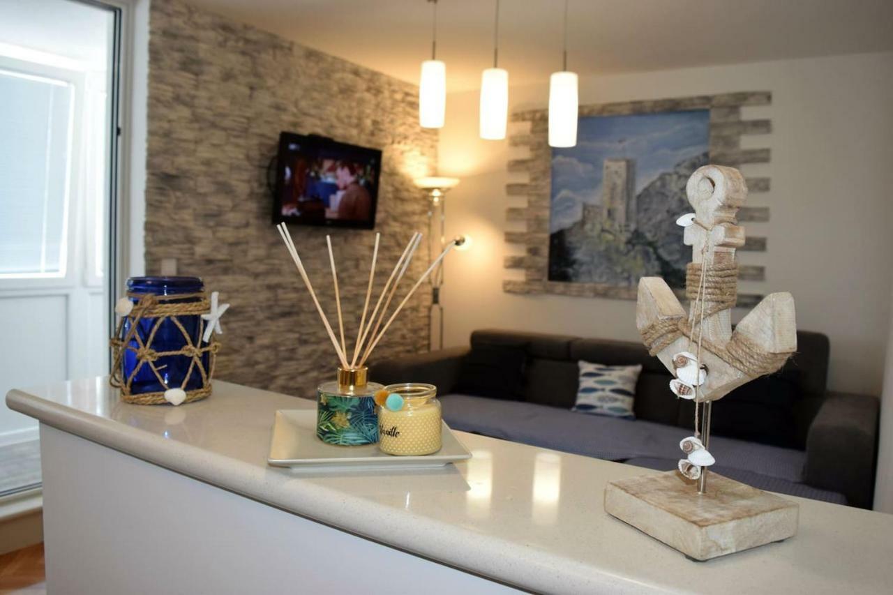 Newly Renovated Apartment "Marin" In The Center! Omiš Εξωτερικό φωτογραφία