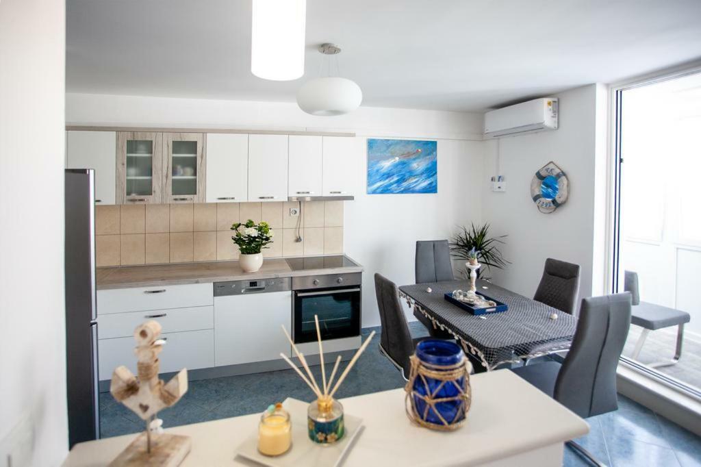 Newly Renovated Apartment "Marin" In The Center! Omiš Εξωτερικό φωτογραφία